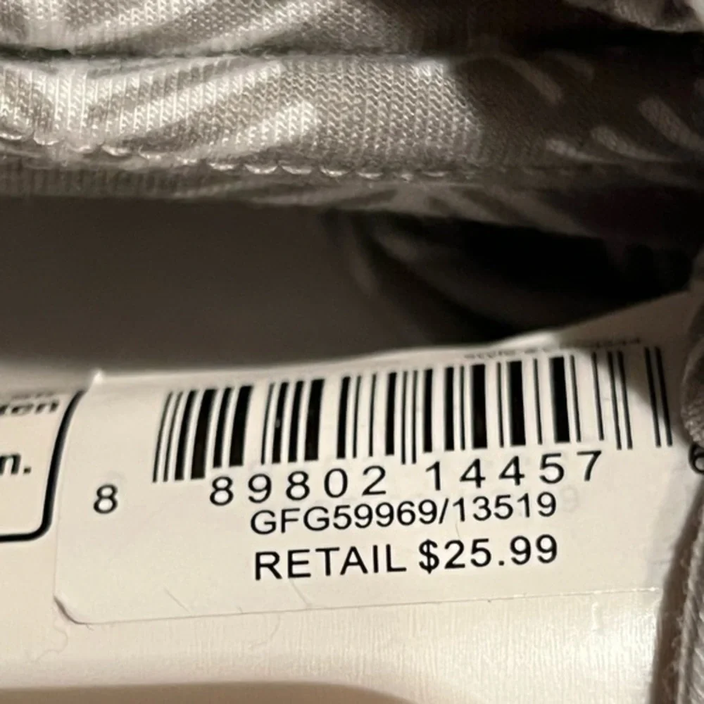 💚 Carters nursing scarf new with tags